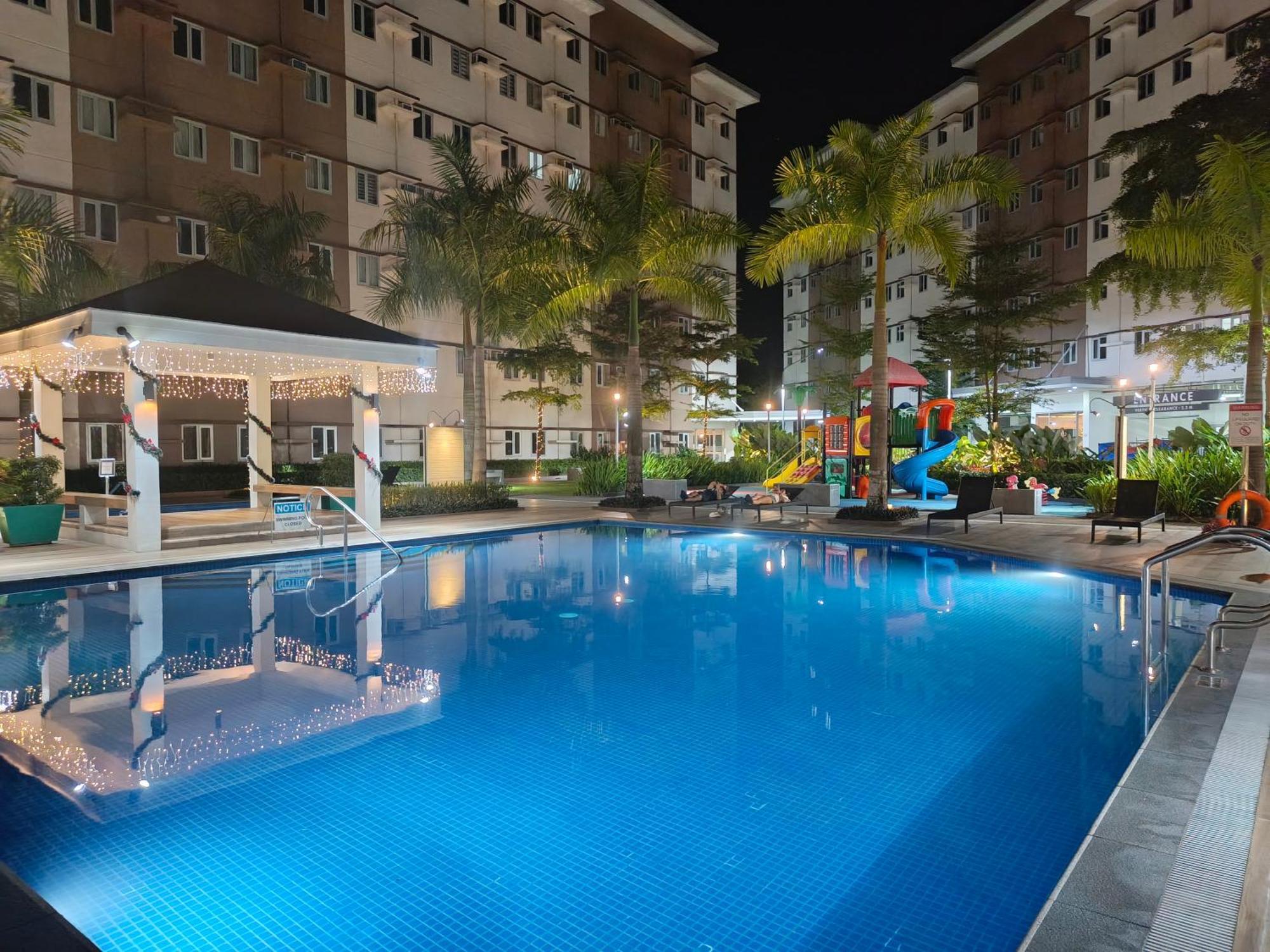 Happy Stays A - Sunset View At Smdc Hope Residences Trece Martires Bagian luar foto